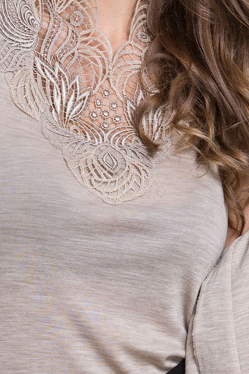 Maglia da donna 756 in lana merino extrafine e seta - Elegante inserto in macramè svizzero