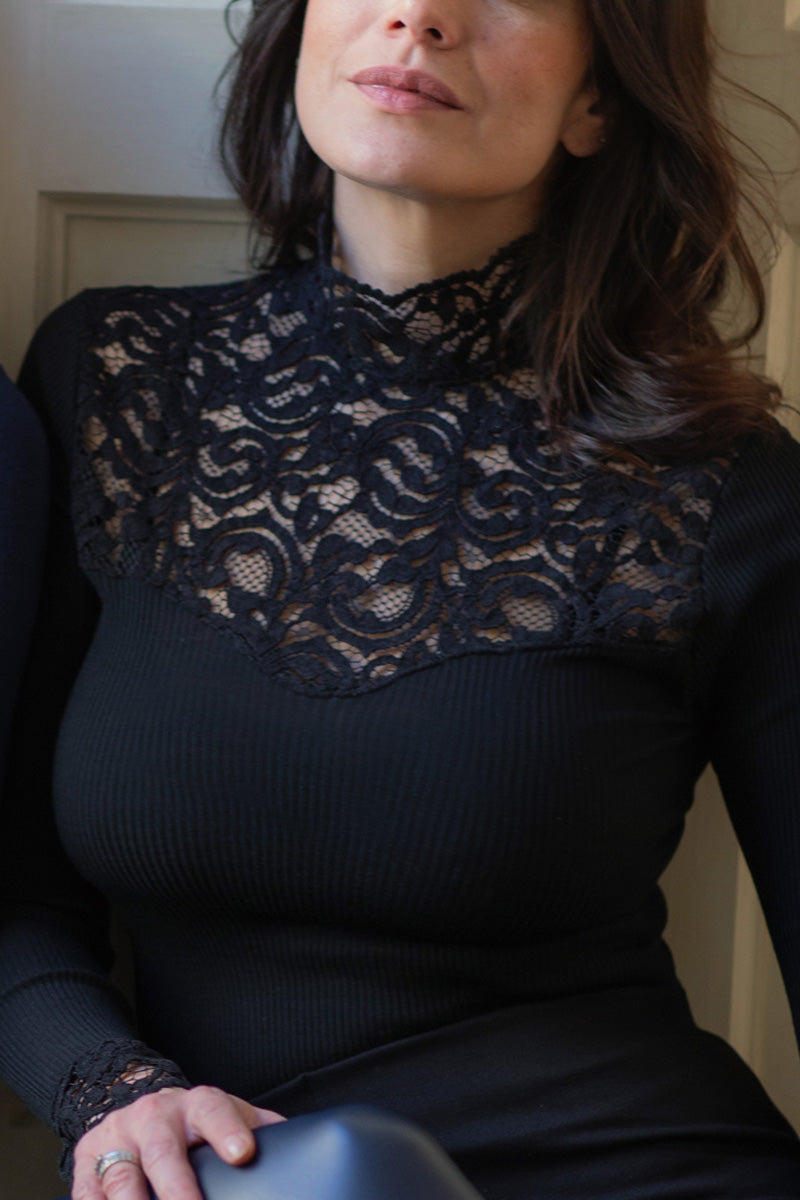 Maglia da donna 854 04 in tubolare costina lana merino e seta - Manica lunga lupetto e laize di pizzo