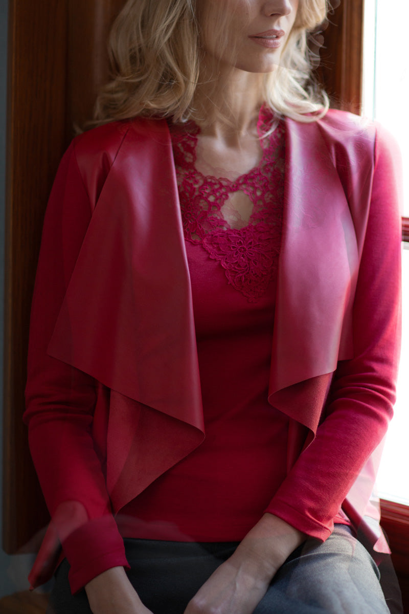 Women's sleeveless cardigan 800 in merino wool and silk - Very soft and warm fabric with a woolly effect