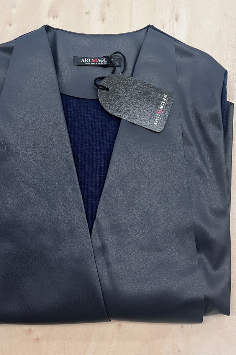 Women's sleeveless cardigan 800 in merino wool and silk - Very soft and warm fabric with a woolly effect
