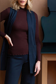 Women's sleeveless cardigan 800 in merino wool and silk - Very soft and warm fabric with a woolly effect