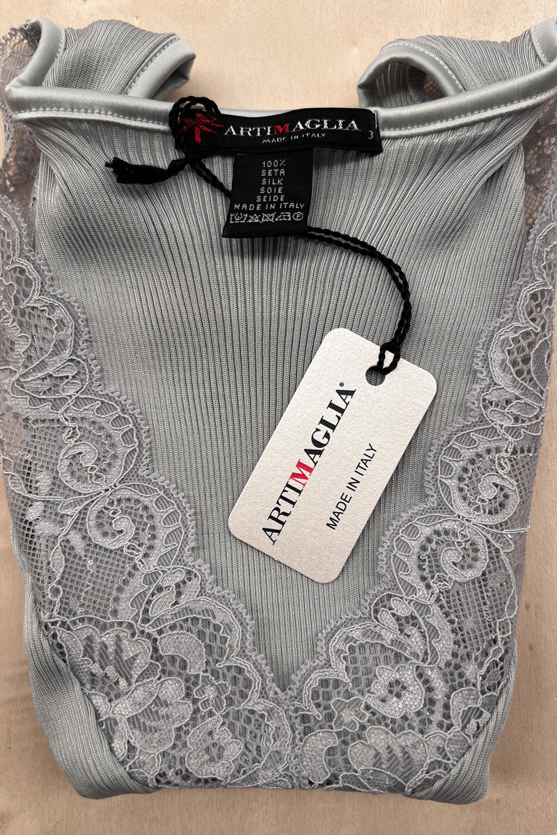 908 02 Sleeveless V-neck - 100%Silk