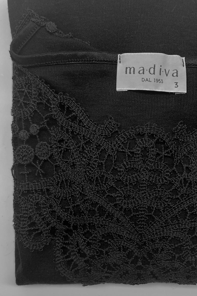 Women's vest Lalli・Modal wool vest - With tulle and macramé insert