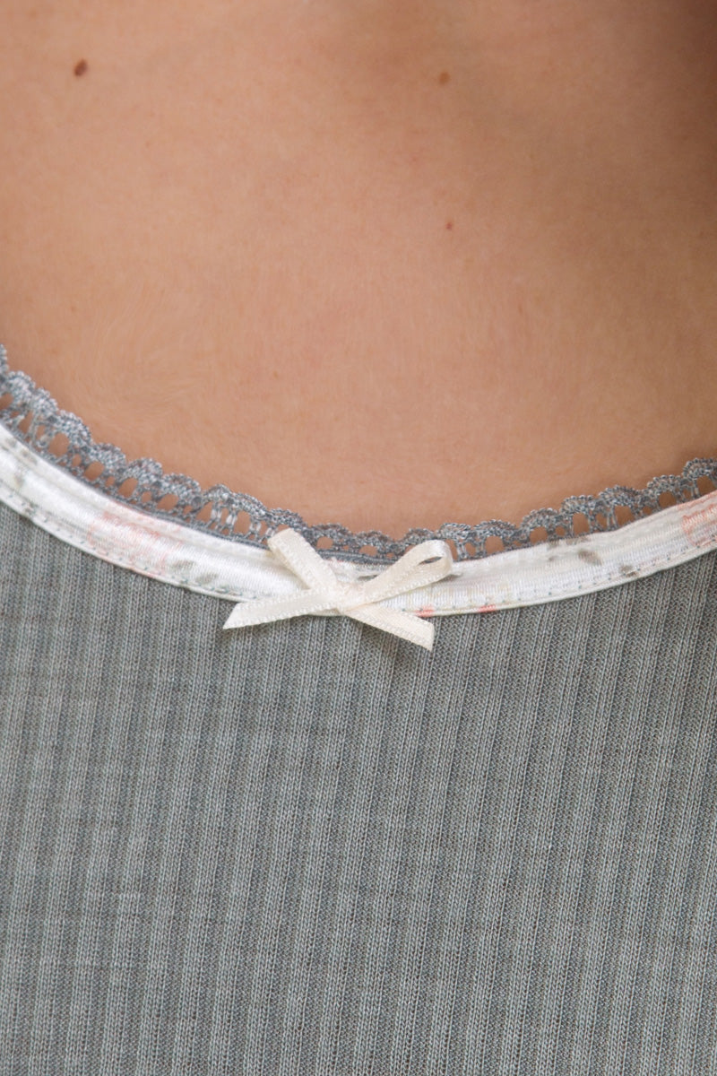 Maglia intima da donna Lili in lana merino e seta - Manica lunga e scollo a V