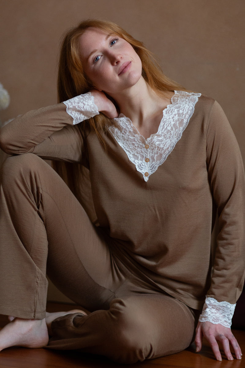 Pigiama da donna Luna in microfibra e lana - Impreziosito da balza di pizzo con cordonetto