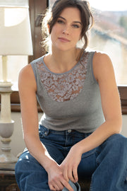 Smanicato da donna Maca・Smanicato in modal lana - Con pizzo cordonettato