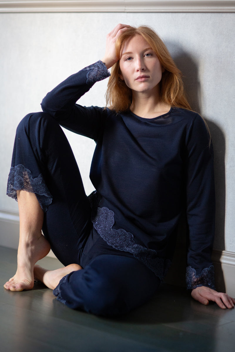 Women's pajama Mia in microfiber and wool - Enhanced with lace trim with corded edge