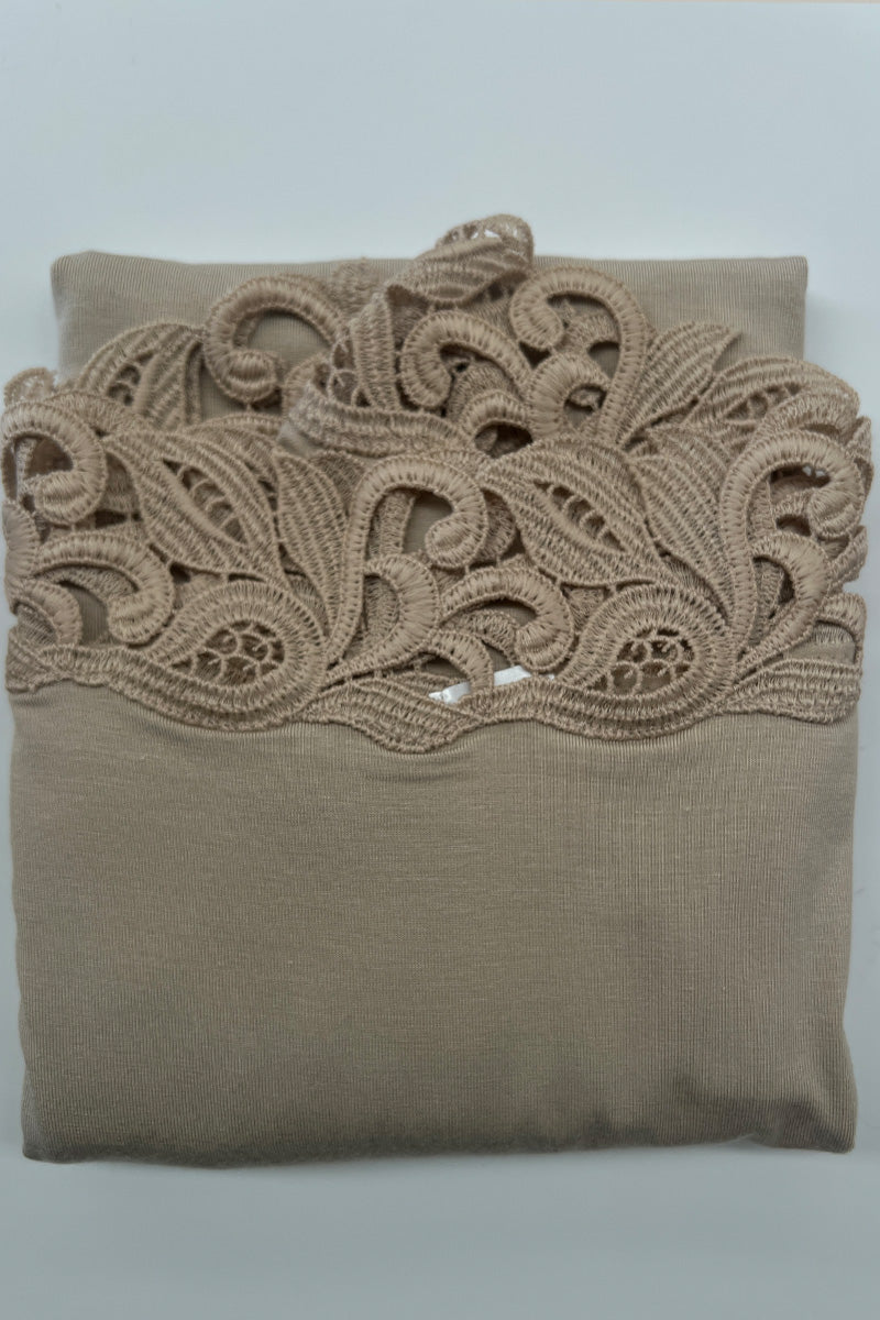 Maglietta donna NARCISO in Micromodal -mezza manica brachetta con balza macramè