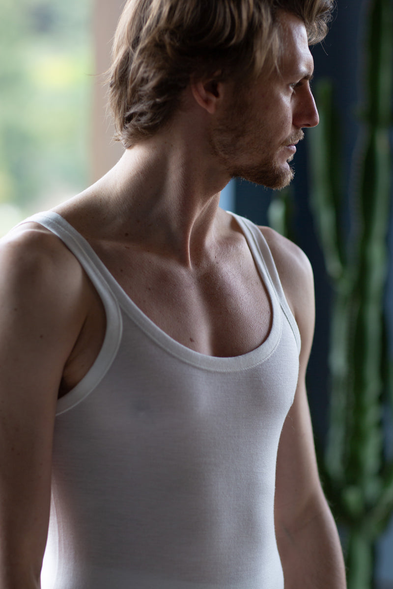 Monaco Sleeveless - 80% virgin wool and 20% polypropylene