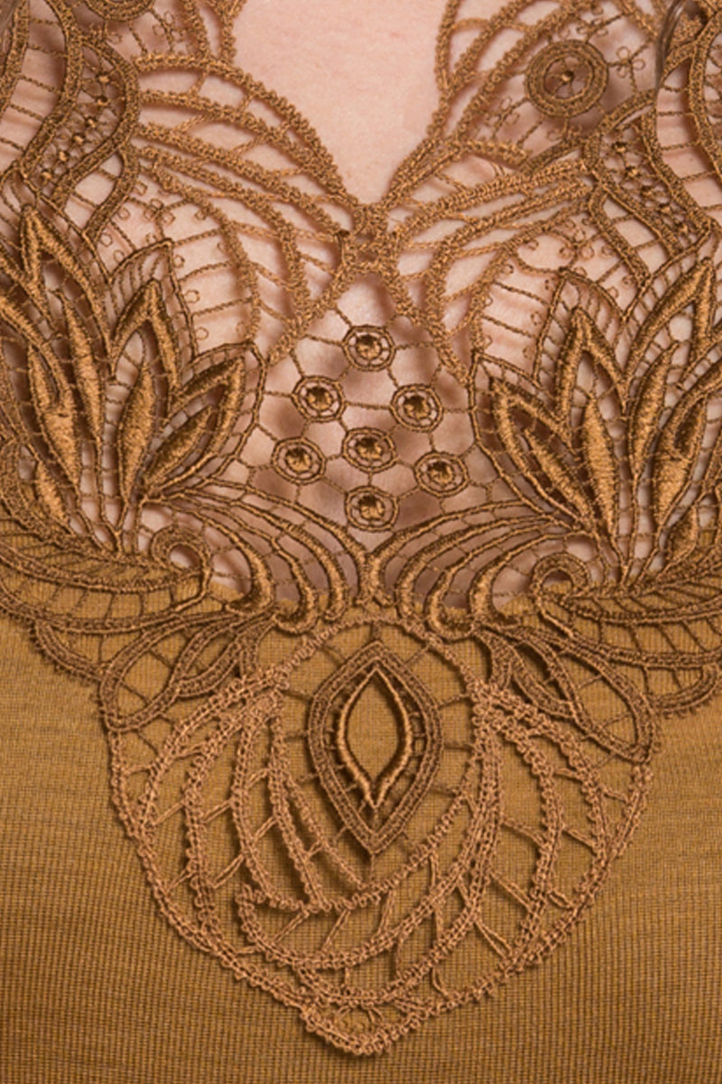 Maglia da donna 756 in lana merino extrafine e seta - Elegante inserto in macramè svizzero