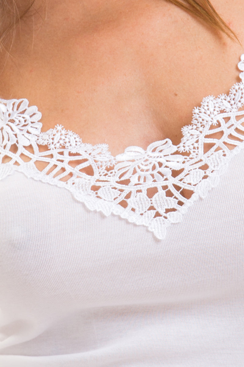 Maglietta da donna Cleveland in cotone - Mezza manica con inserto macramé su tessuto liscio